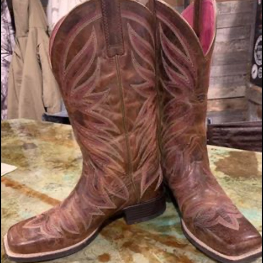 Ariat Cowboy Boots